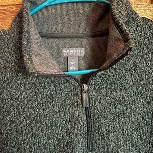 Van Heusen half zip pullover sweater - like new